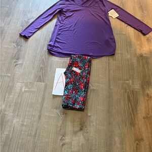 Lularoe outfit new with tag solid purple lynnae large & os leggings floral print